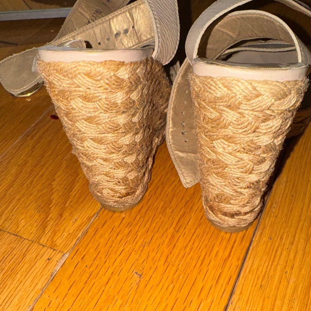 Stuart Weitzman Cream Espadrille Wedges - Picture 5 of 6